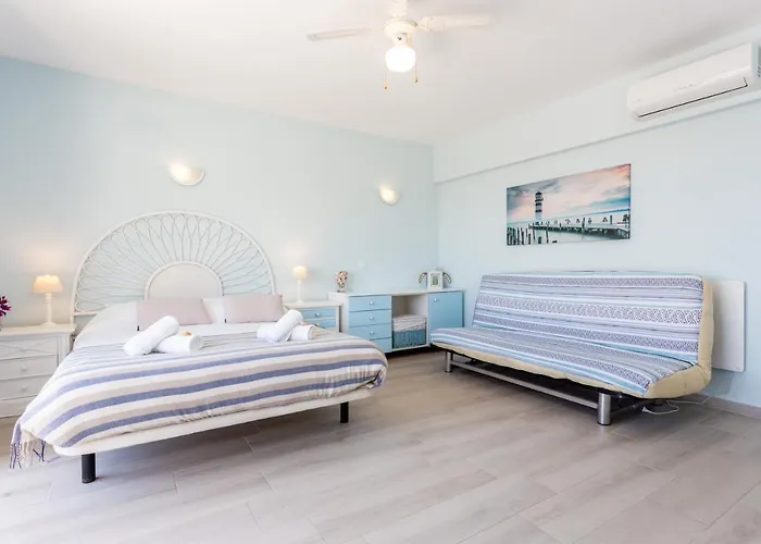 Mariners - Bright And Stylish Apartment - Walk To The Beach